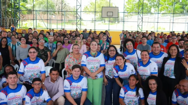 Prefeita de Maués Macelly Veras abre Jornada Pedagógica 2025 e reforça compromisso com a educação