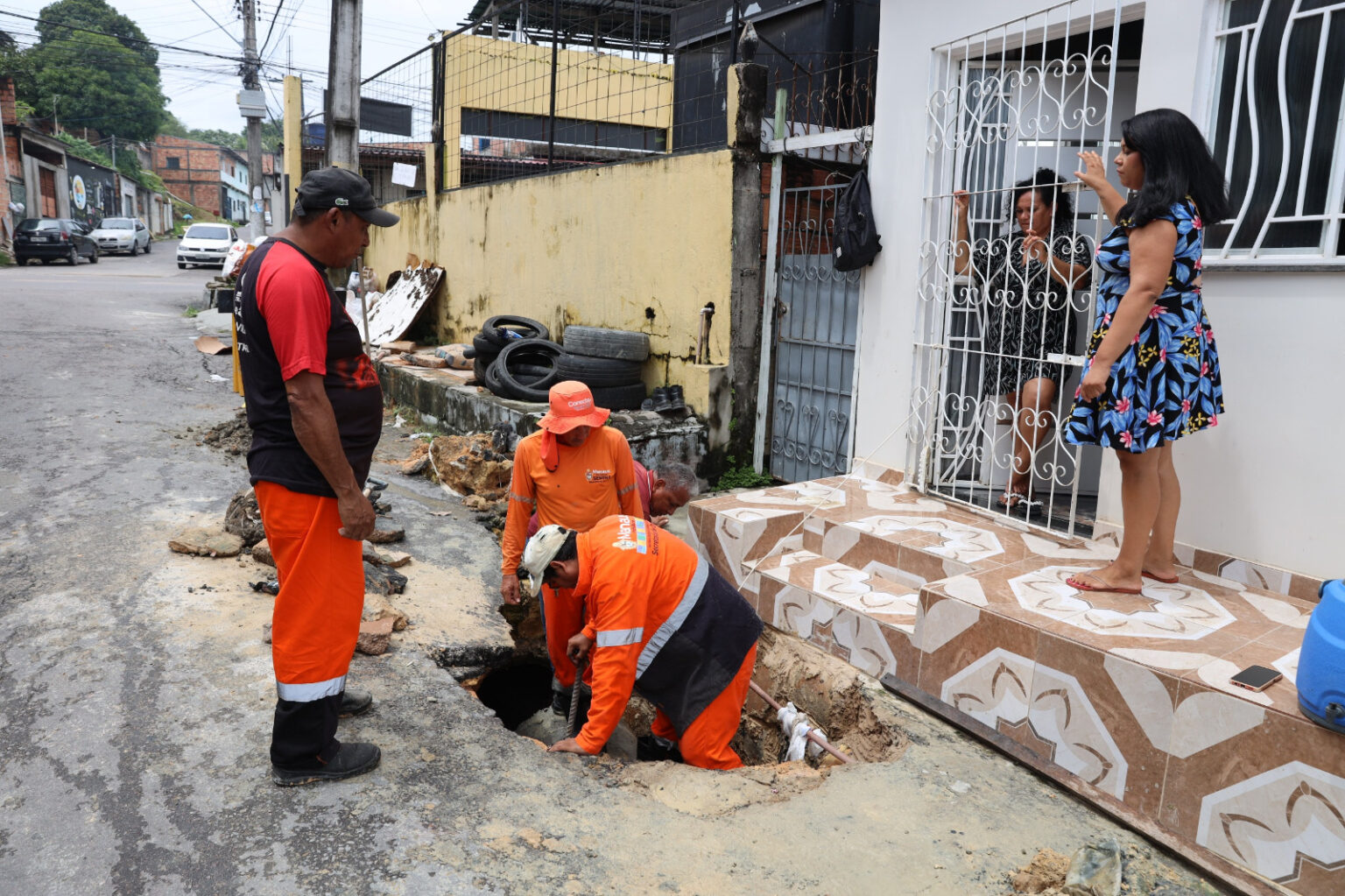 Prefeitura de Manaus trabalha na recuperação de rede de drenagem no bairro São José Operário