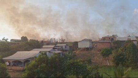 Favelas de Boca do Acre, no Amazonas, foram as mais afetadas pela poluição da fumaça na Amazônia em 2024  