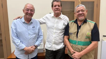 Prefeito de Presidente Figueiredo discute desenvolvimento mineral e energético com secretarias do Amazonas