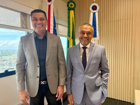 Prefeito Thomé Neto discute fortalecimento dos serviços do TJAM em Autazes