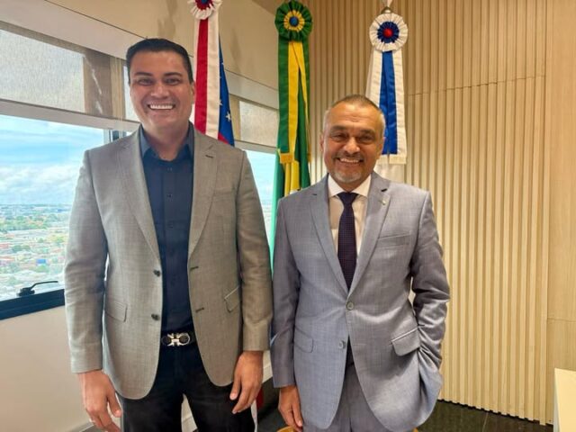 Prefeito Thomé Neto discute fortalecimento dos serviços do TJAM em Autazes
