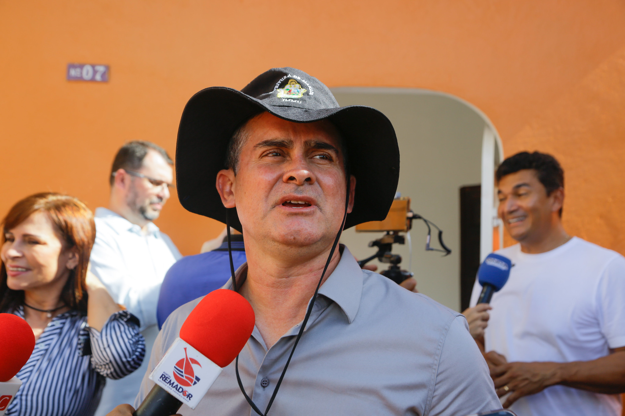 David Almeida entrega casas reformadas no Morro da Liberdade e reforça compromisso com dignidade das famílias manauaras