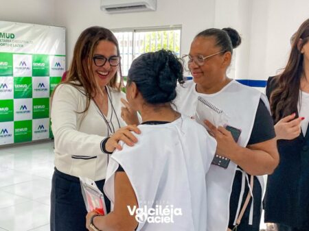Valciléia Maciel realiza sonho antigo e lança o Ateliê da Vida em Manacapuru