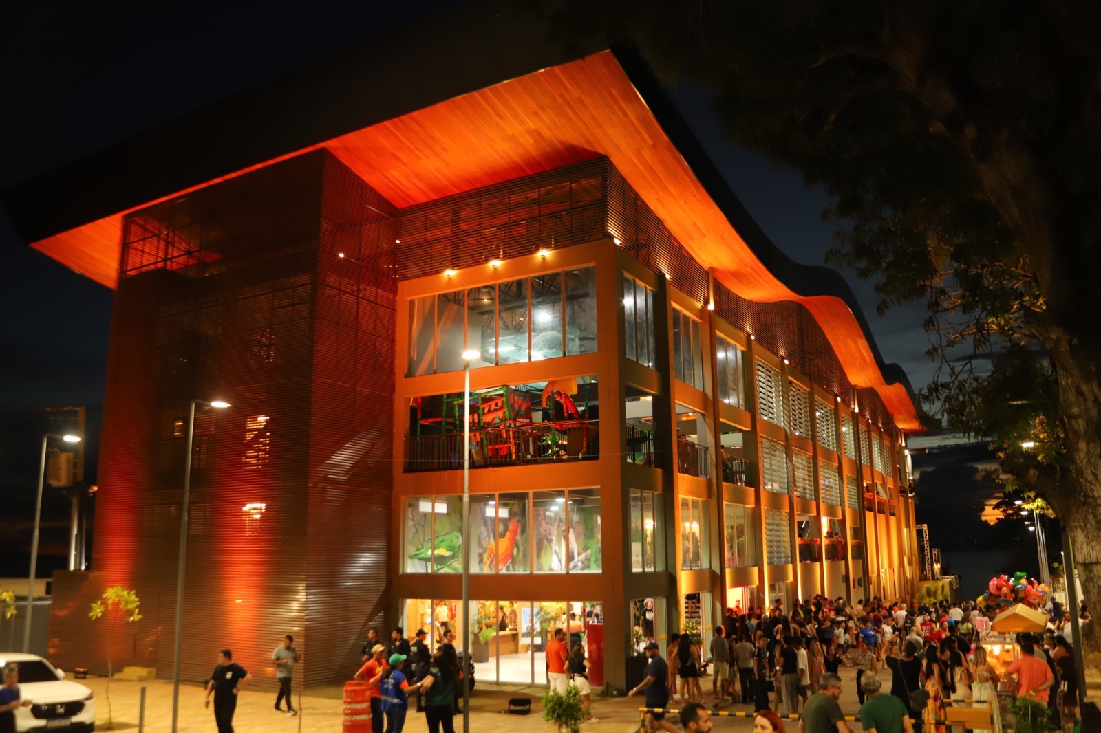 Prefeito David Almeida celebra um ano do mirante Lúcia Almeida e reforça compromisso com a requalificação do Centro Histórico de Manaus