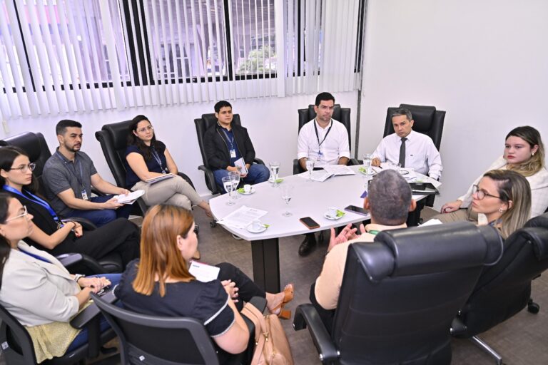 TCE-AM debate com a SES estratégias para aprimorar a saúde pública no Amazonas