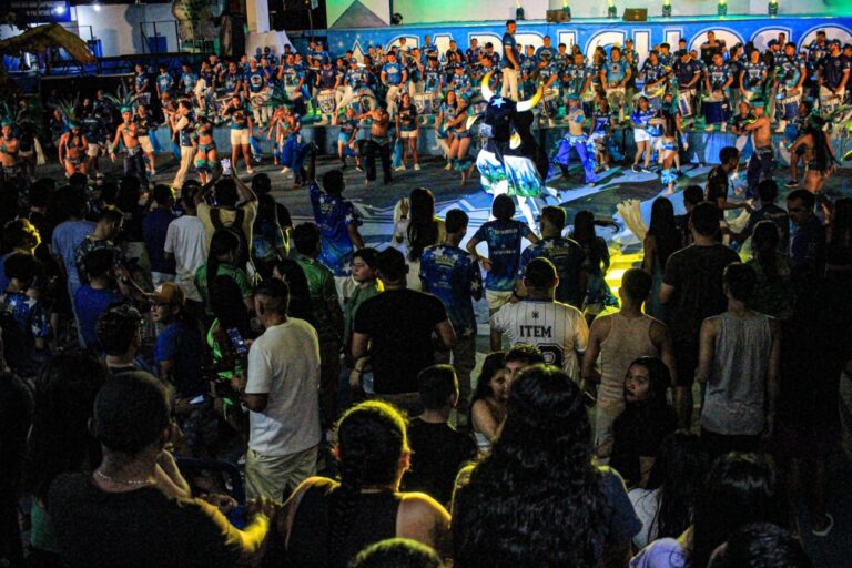 Um boi de luta: Caprichoso realiza Ensaio Show de sensibilização ao projeto Amazônia de Pé