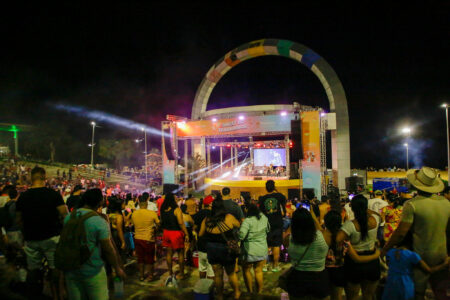 Festa do Trabalhador reúne mais de 11 mil pessoas na Ponta Negra e celebra conquistas da classe trabalhadora em Manaus