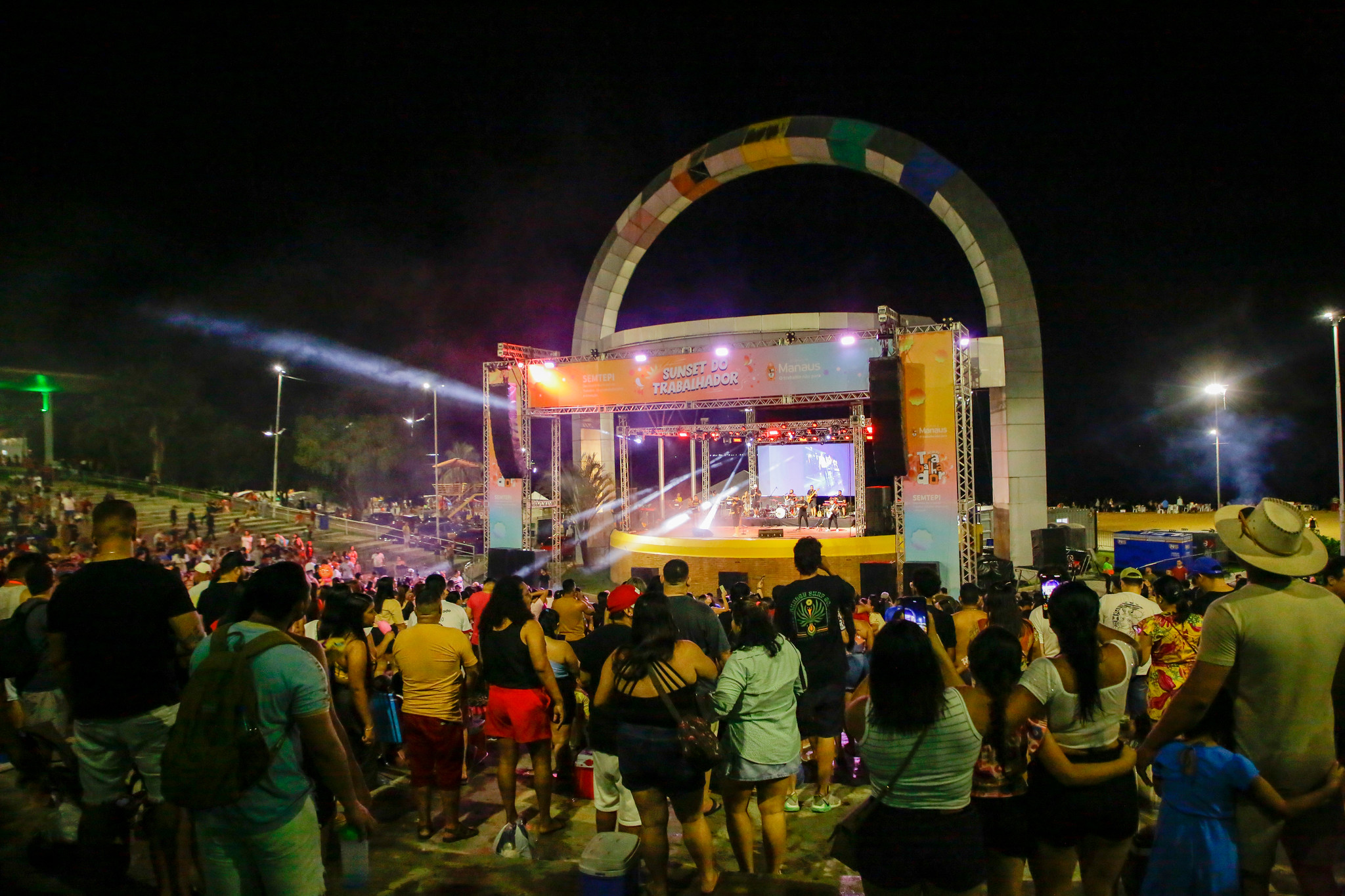 Festa do Trabalhador reúne mais de 11 mil pessoas na Ponta Negra e celebra conquistas da classe trabalhadora em Manaus
