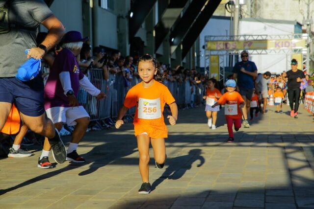 Corrida kids e práticas de saúde levam grande público e alegria ao mirante Lúcia Almeida, neste sábado