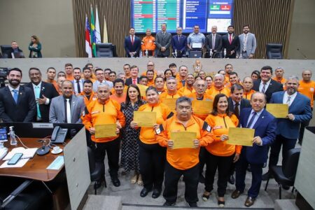Agentes da Defesa Civil são homenageados na Câmara Municipal de Manaus pelo trabalho em proteção à população