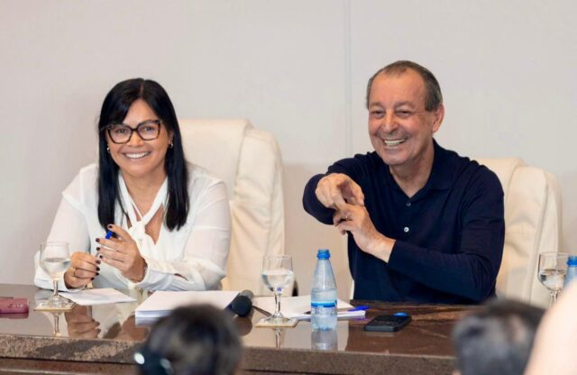 Omar Aziz propõe união entre municípios para enfrentar desafios da saúde no Amazonas