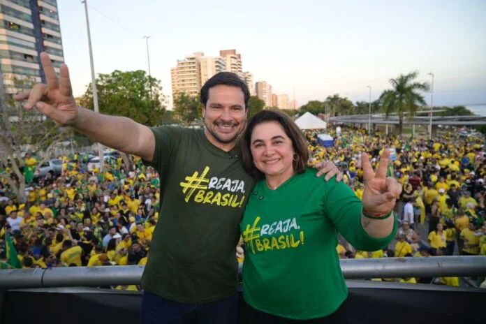 Professora Maria do Carmo lidera ato em Manaus e afirma: “Somos hoje a voz de Bolsonaro”