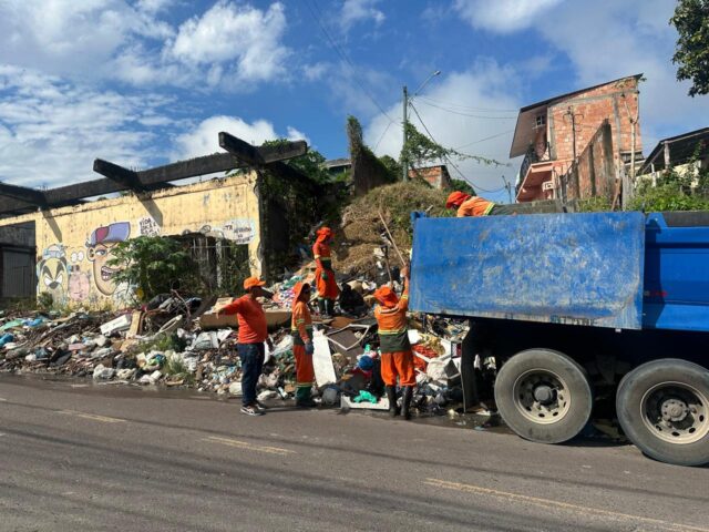 Força-tarefa da prefeitura elimina mais de 1,2 mil lixeiras irregulares em Manaus no primeiro mês