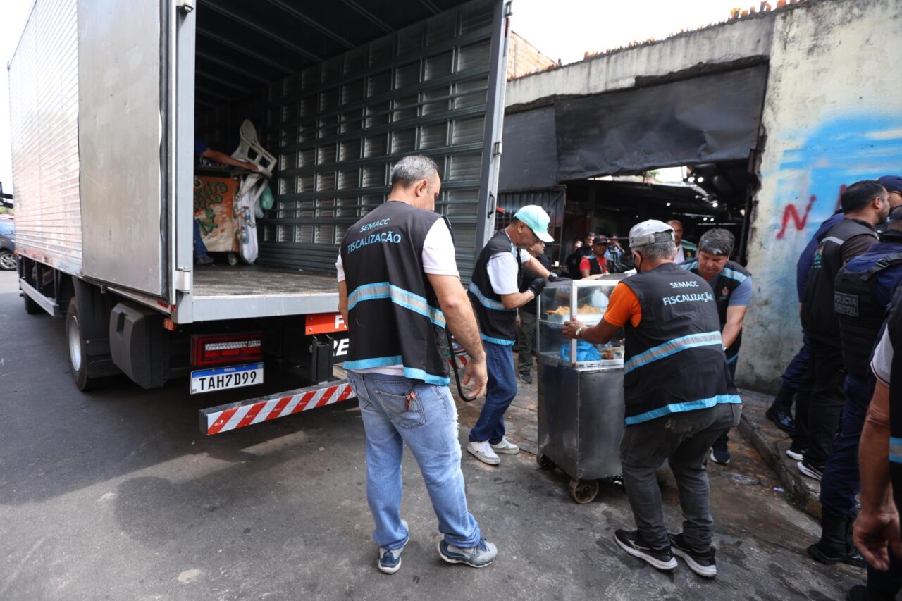 Prefeitura intensifica ações de reordenamento no Centro e repudia agressão a servidores municipais Prefeitura intensifica ações de reordenamento no Centro e repudia agressão a servidores municipais