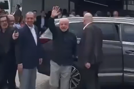 Acompanhado de Omar Aziz, Lula inaugura Centro de Cooperação Policial Internacional em Manaus