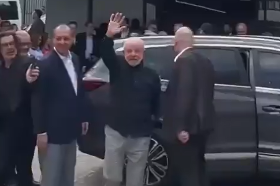 Acompanhado de Omar Aziz, Lula inaugura Centro de Cooperação Policial Internacional em Manaus
