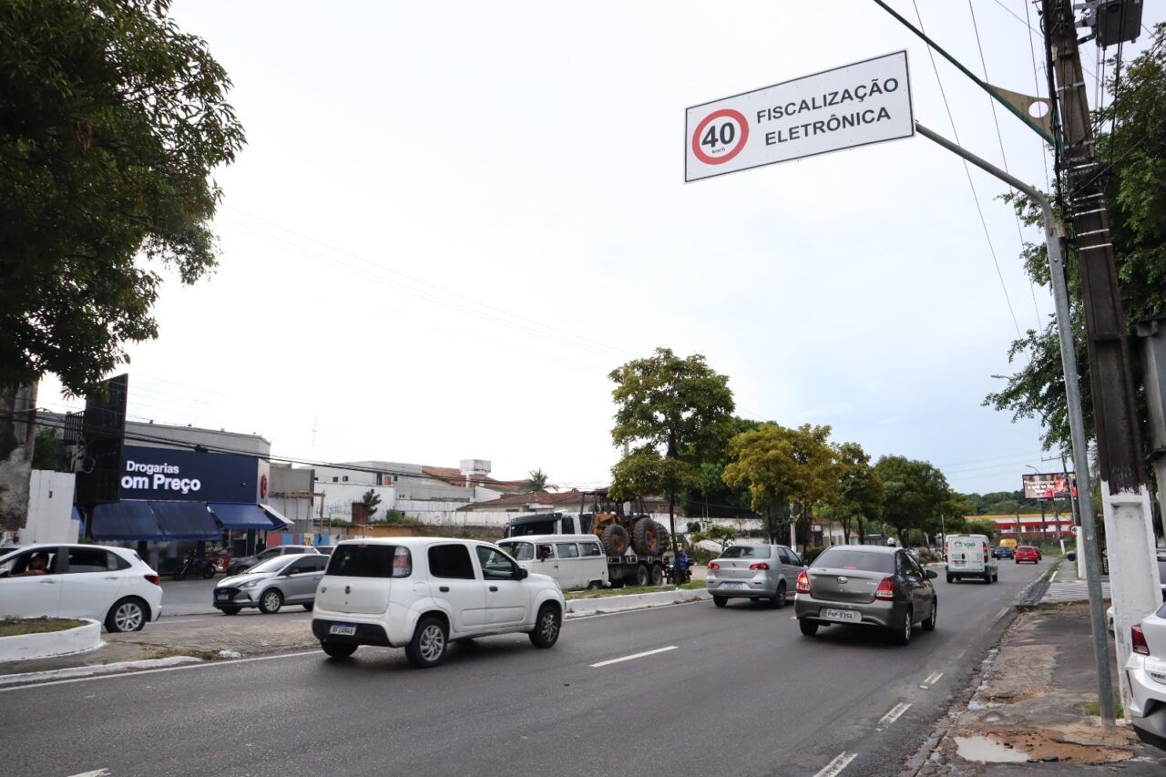 Zona Oeste lidera autuações: radares em Manaus registram 156 mil infrações até agosto
