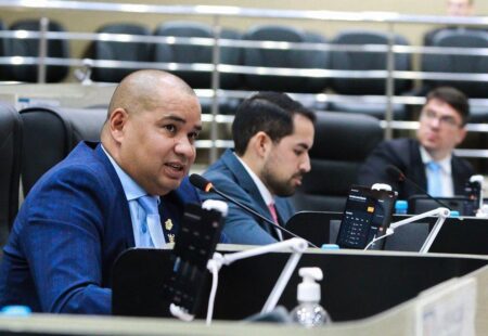 Sérgio Baré apresenta emendas à reforma da previdência municipal