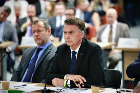 Alexandre de Moraes vota pela condenação de Bolsonaro e integrantes de suposta trama golpista