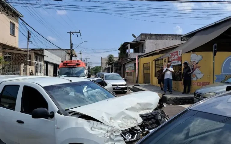 Três fotógrafos ficam feridos em acidente de trânsito em Manaus