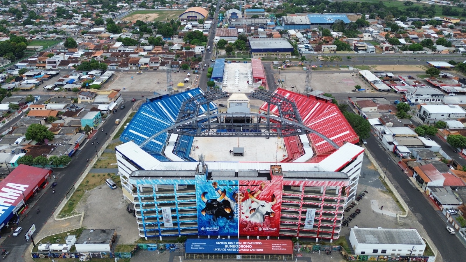 Banda nacional Calcinha Preta Celebra 173 anos de Parintins no Bumbódromo