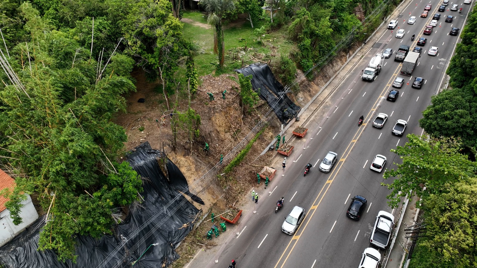 Prefeitura de Manaus anuncia obras para proteção mecânica dos taludes laterais da avenida Mário Ypiranga Monteiro