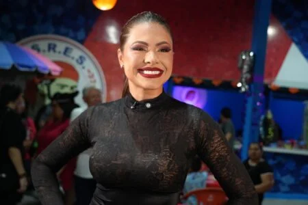 Brena Dianná é coroada rainha da Escola de Samba Andanças de Ciganos e marca sua estreia no Carnaval amazonense