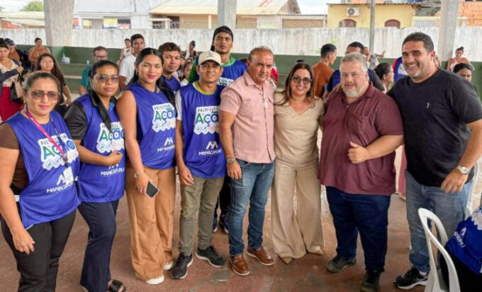 PREVBarco leva atendimento previdenciário a Manacapuru e prefeita Valciléia Maciel acompanha ação ao lado de autoridades