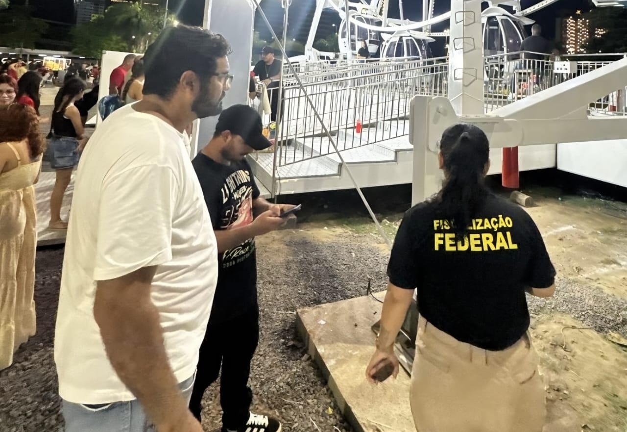 Crea-AM fiscaliza roda-gigante da Ponta Negra e atesta regularidade da documentação técnica da estrutura