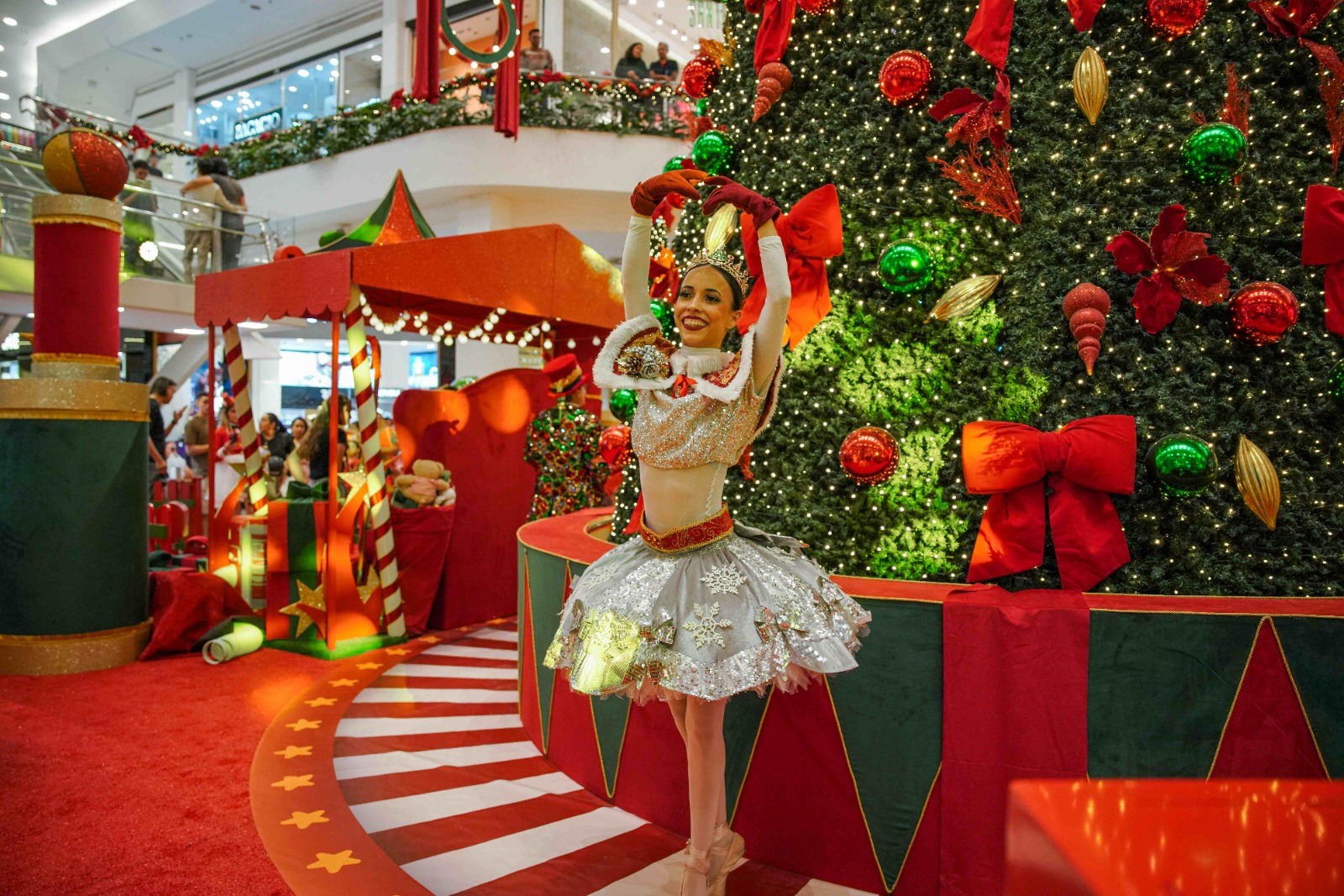 Amazonas Shopping apresenta o espetáculo “O Fabuloso Circo de Natal”, com magia, música e personagens encantadores