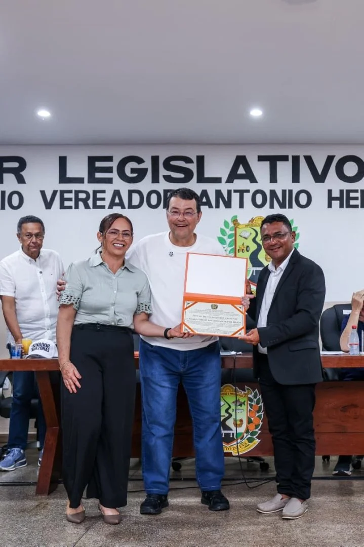 Em Rio Preto da Eva, Eduardo Braga recebe Título de Cidadão, reinaugura UBS ampliada e anuncia obra na zona rural