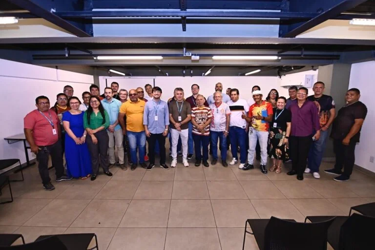 Prefeitura de Manaus apresenta minuta do Edital do ‘Carnaval 2026’ às escolas de samba Prefeitura de Manaus apresenta minuta do Edital do ‘Carnaval 2026’ às escolas de samba