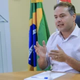 Renan Filho inicia viagem rumo à COP30 com visitas a obras estratégicas no Centro-Norte do país