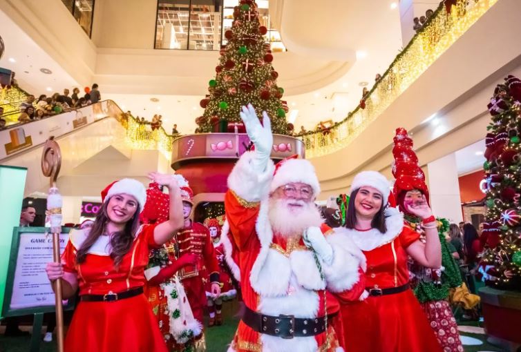 Papai Noel chega ao Shopping Ponta Negra com uma viagem mágica na “Estação de Natal”