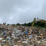 “Quem sofre é o povo”Comunidade denuncia abandono e cobra solução para lixão em Iranduba - Portal Remador