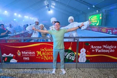 Prefeito David Almeida inaugura decoração natalina e pista de patinação no gelo no complexo turístico Ponta Negra Prefeito David Almeida inaugura decoração natalina e pista de patinação no gelo no complexo turístico Ponta Negra