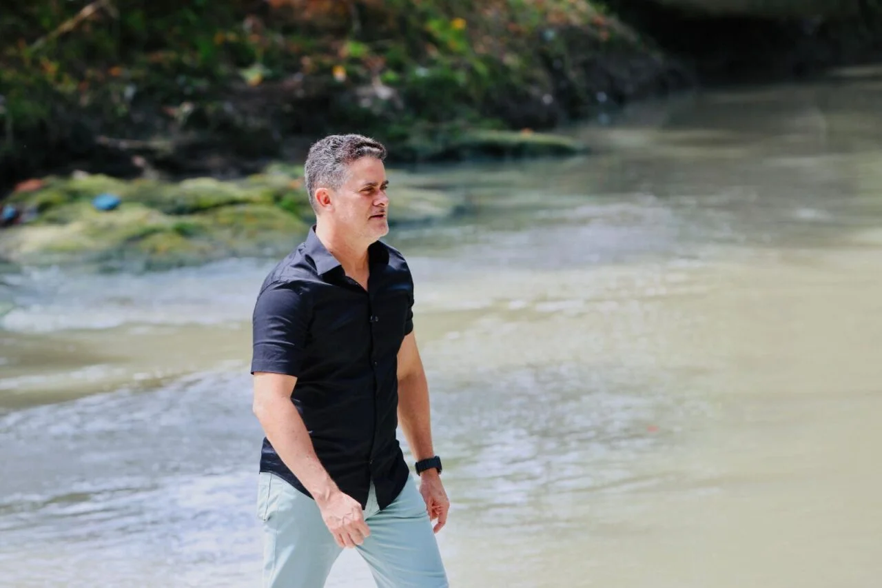 Prefeito David Almeida vai apresentar na COP 30 projeto das ecobarreiras que retêm 300 toneladas de lixo nos igarapés de Manaus Prefeito David Almeida vai apresentar na COP 30 projeto das ecobarreiras que retêm 300 toneladas de lixo nos igarapés de Manaus