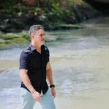 Prefeito David Almeida vai apresentar na COP 30 projeto das ecobarreiras que retêm 300 toneladas de lixo nos igarapés de Manaus
