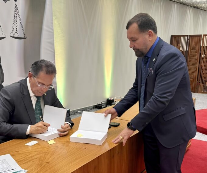 Gilmar Nascimento representa Câmara Municipal e OAB-AM em homenagem do STJ ao ministro Mauro Campbell