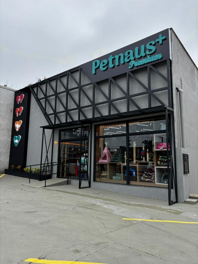 Petnaus+ inaugura unidade premium na avenida Ephigênio Salles e reforça opções para cuidados com pets em Manaus