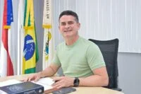 Prefeito David Almeida sanciona edital e abre inscrições para cadastro do programa ‘Ração do meu pet’