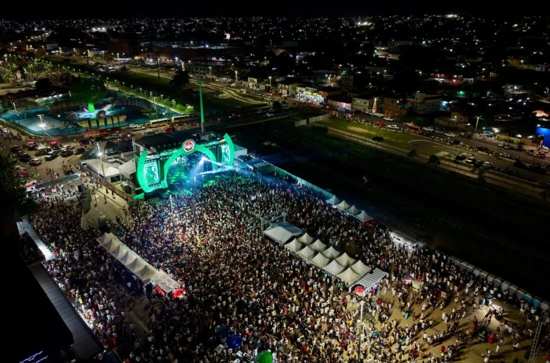 Prefeito David Almeida comemora Réveillon em Manaus com público circulante de aproximadamente 278 mil pessoas e transforma virada de ano em política de justiça cultural