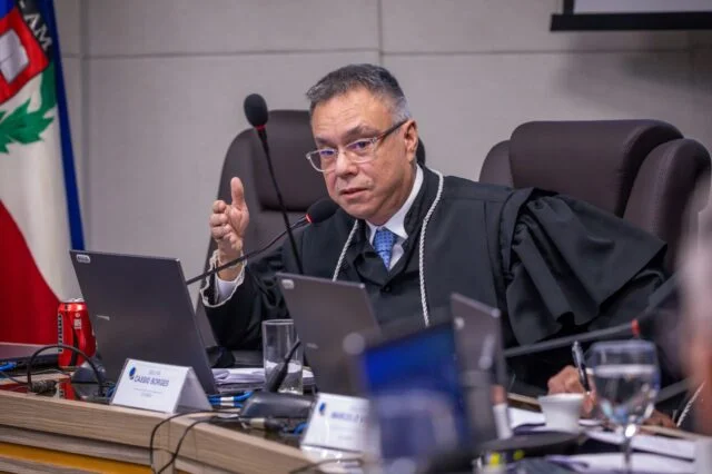 Cássio Borges assume Escola Judiciária do TRE-AM com foco em IA e combate às Fake News