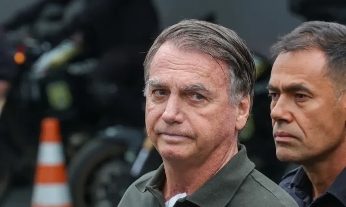 Transferência de Bolsonaro amplia estrutura médica, mas mantém regime fechado, diz Moraes