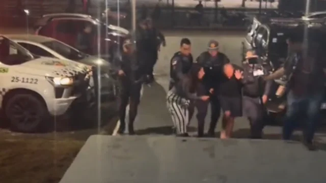 VÍDEO: Sob forte escolta e perseguição de motoboys, pai que matou filho de 3 anos chega à DEHS em Manaus 26 portal remador HpgGMmxf