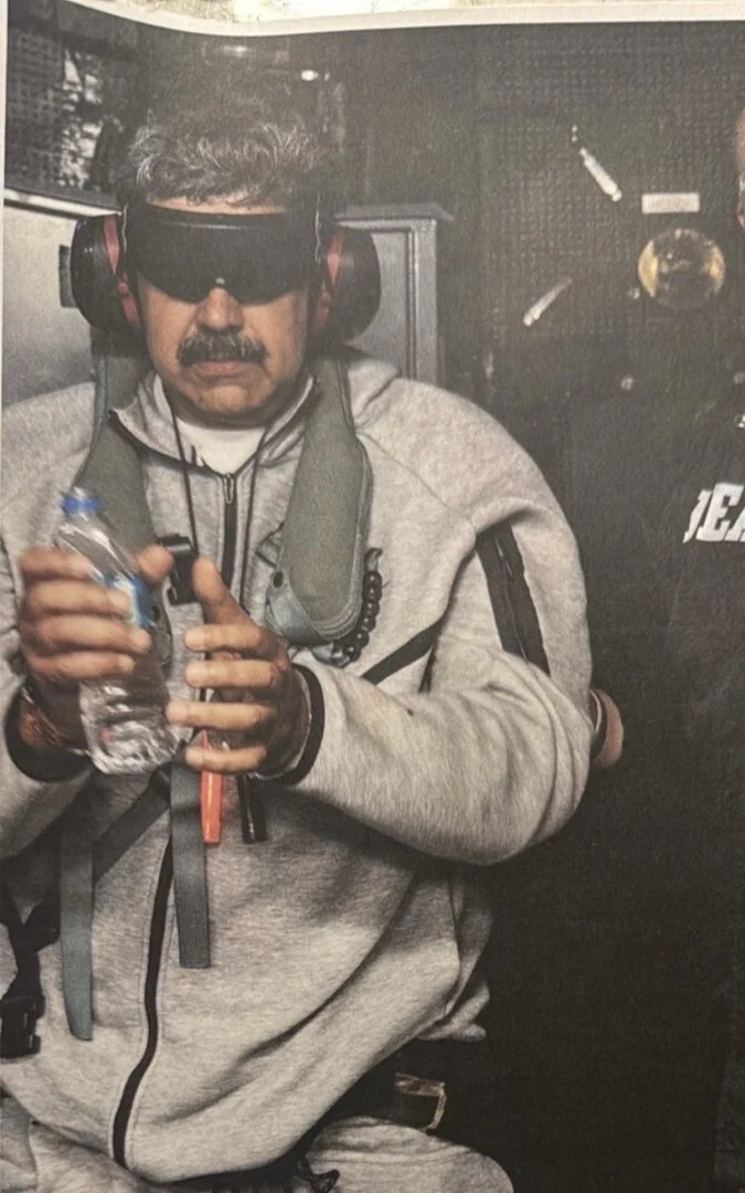 Trump divulga foto e afirma que Maduro está detido a bordo de navio da Marinha dos EUA