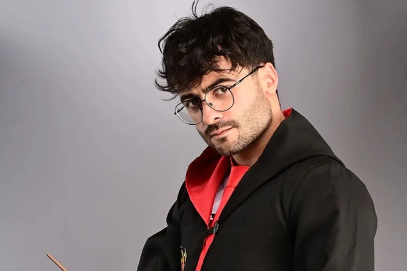 Warner Bros pode impedir nome artístico de cantor sósia de Harry Potter? Entenda