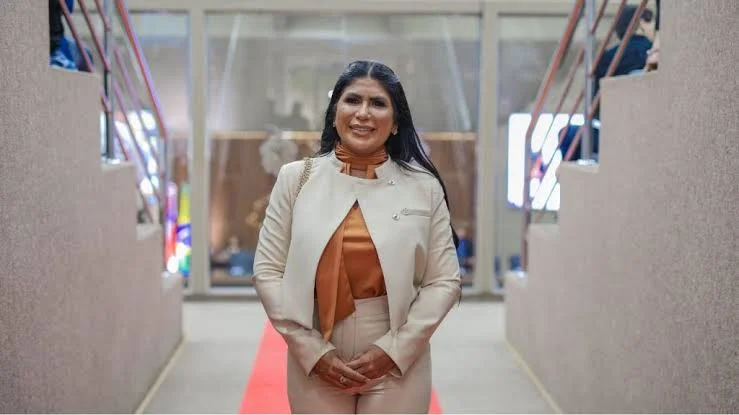 Fenômeno em Tefé: Como Kelly Barbosa conquistou o 3º lugar entre as primeiras-damas mais seguidas do AM