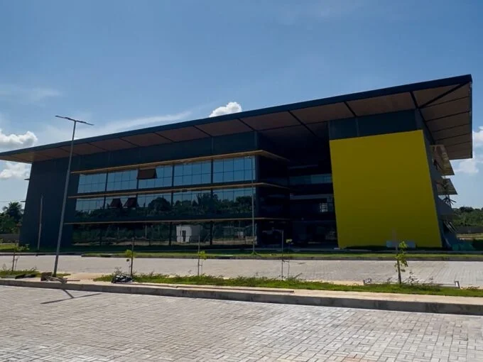 Prefeito David Almeida inicia 2026 com vistoria à obra da nova sede do Implurb e anuncia entrega para a última semana de janeiro